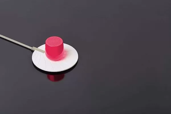LEXON Audio / Réveils / Photo^Enceinte Bluetooth Mino + Rose Fluo