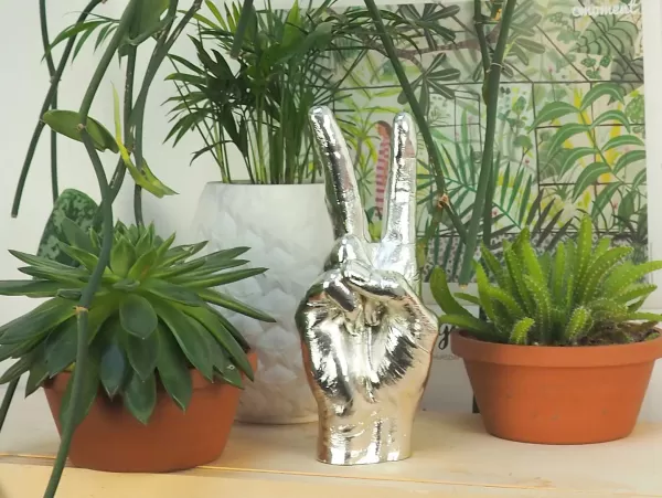BITTEN Vases / Petits Objects Déco^Sculpture Symbole Main - Peace Silver
