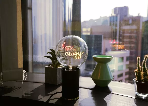 ELEMENTS LIGHTING Ampoules Message^Socle Pour Ampoule Message Noir - H 10 Cm